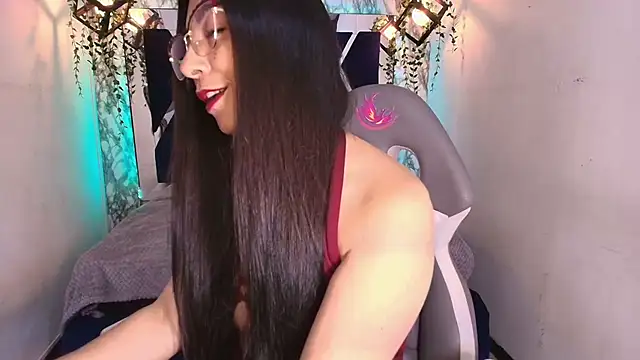 Karla hernandez  online show from 10-23-25, 11:42