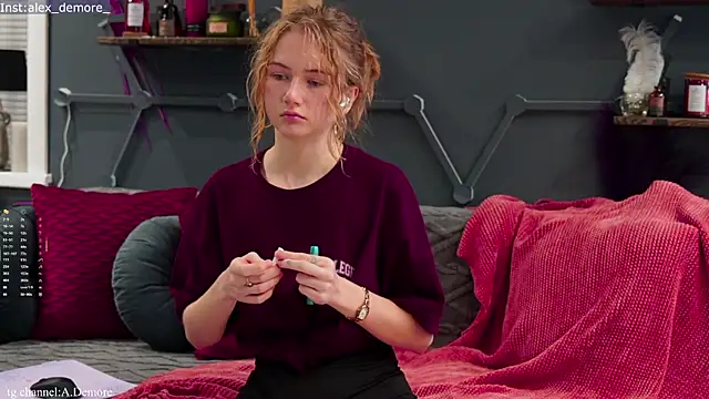 Snapshot of Alexandra_Demore chatting on 09-25-25, 08:12 Alexandra Demore online show from 09-25-25, 08:12