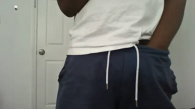 Snapshot of ThatDickSexy2 chatting on 09-19-25, 07:03 ThatDickSexy2 online show from 09-19-25, 07:03