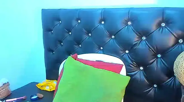 Snapshot of lanaconnorx chatting on 02-14-25, 02:50 lanaconnorx online show from 02-14-25, 02:50