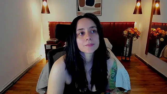 Snapshot of KatherineBond chatting on 07-21-26, 05:15 KatherineBond online show from 07-21-26, 05:15