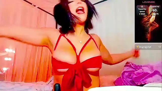 Aubreyessex online show from 12-23-24, 11:39