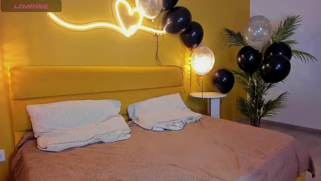 EvaMoran online show from 01-21-25, 05:16