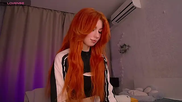 Snapshot of Evaa_Moonn_ chatting on 01-20-25, 08:30 Evaa Moonn online show from 01-20-25, 08:30