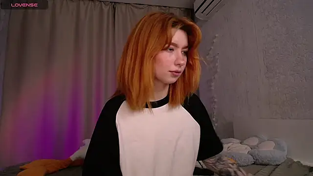 Snapshot of Evaa_Moonn_ chatting on 09-14-25, 11:09 Evaa Moonn online show from 09-14-25, 11:09