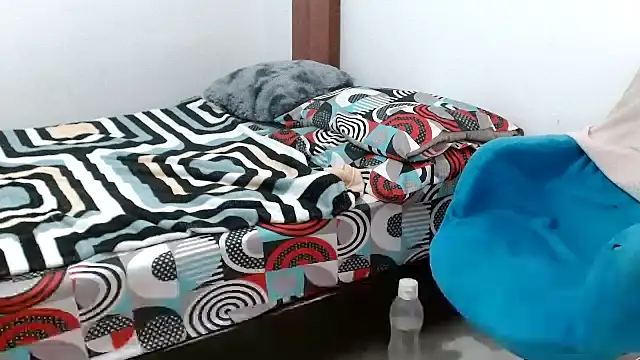 deividcloud36 online show from 10-19-25, 01:56