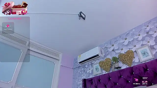 Snapshot of Danee_19_ chatting on 02-15-25, 11:50 Danee 19 online show from 02-15-25, 11:50