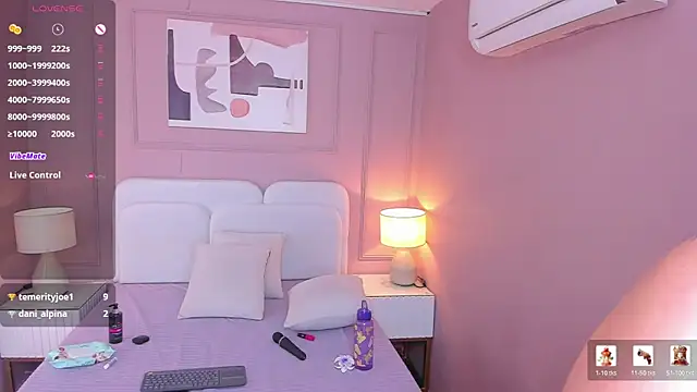 Snapshot of Danee_19_ chatting on 01-14-26, 12:44 Danee 19 online show from 01-14-26, 12:44