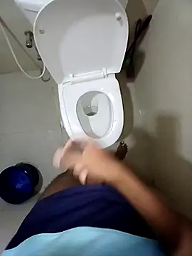 Snapshot of alanjoyoo chatting on 01-14-25, 08:31 alanjoyoo online show from 01-14-25, 08:31