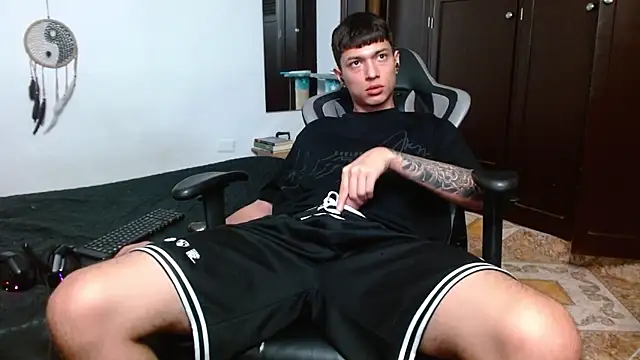 aaron blug online show from 01-19-25, 02:57