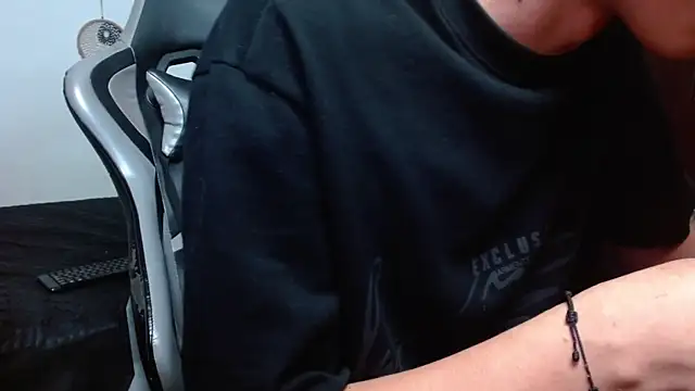 aaron blug online show from 01-31-25, 07:18