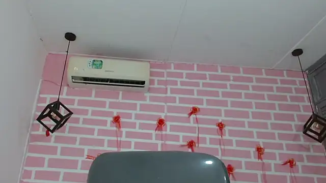 emy 0 online show from 02-21-25, 08:16