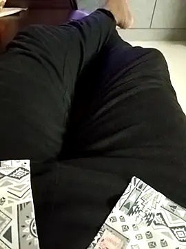 Snapshot of You_are__mine_ chatting on 10-15-25, 01:44 You are mine online show from 10-15-25, 01:44