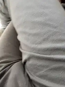 Snapshot of You_are__mine_ chatting on 10-24-25, 08:00 You are mine online show from 10-24-25, 08:00