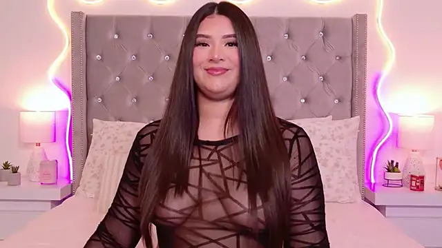 JuliaSUMMERS2022 online show from 01-14-26, 02:50