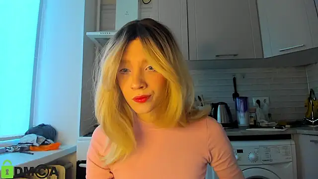 Snapshot of _Alice_Kitty chatting on 12-13-24, 08:30  Alice Kitty online show from 12-13-24, 08:30