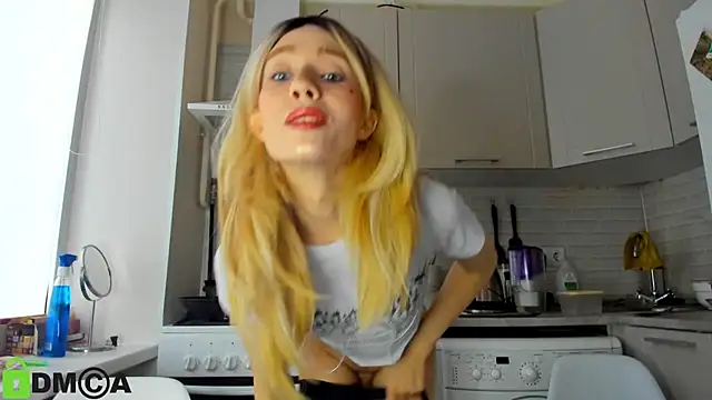 Snapshot of _Alice_Kitty chatting on 12-27-24, 08:35  Alice Kitty online show from 12-27-24, 08:35