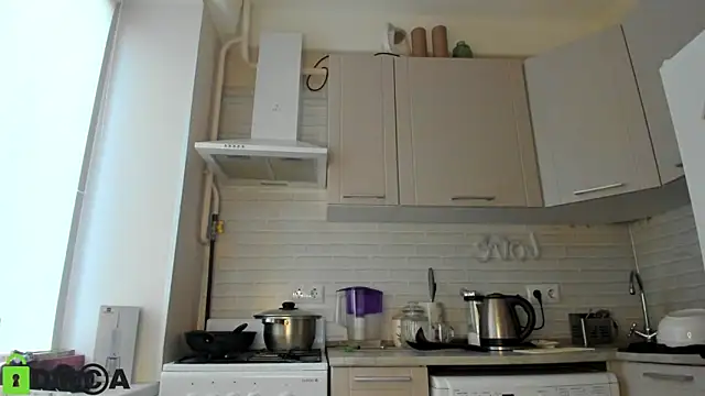 Snapshot of _Alice_Kitty chatting on 03-06-25, 12:09  Alice Kitty online show from 03-06-25, 12:09