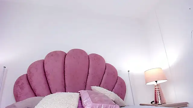 Paytonferrara online show from 02-18-26, 01:45