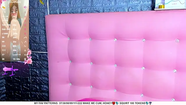 Snapshot of AriannaLewiis chatting on 02-09-25, 01:33 AriannaLewiis online show from 02-09-25, 01:33