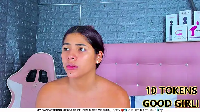 Snapshot of AriannaLewiis chatting on 02-26-25, 07:49 AriannaLewiis online show from 02-26-25, 07:49