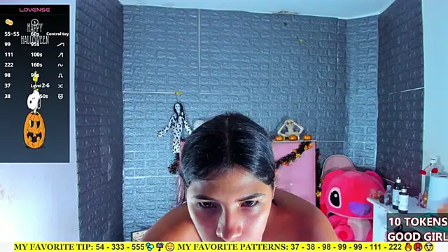 Snapshot of AriannaLewiis chatting on 10-22-25, 07:02 AriannaLewiis online show from 10-22-25, 07:02