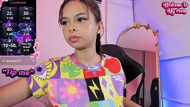 SheilaSmiith online show from 03-06-25, 12:21