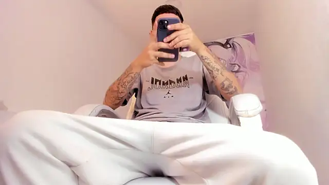 FrannBoy online show from 02-25-26, 03:49