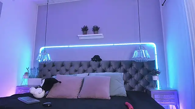 Snapshot of Naomii_Soto chatting on 12-06-24, 04:17 Naomii Soto online show from 12-06-24, 04:17