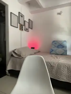 Miss-Abbii online show from 12-25-24, 08:07