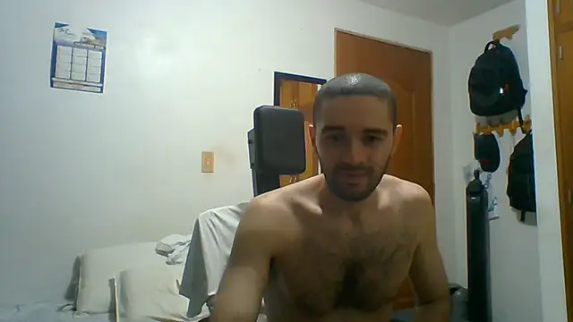 Snapshot of andrew_co chatting on 08-05-26, 03:31 andrew co online show from 08-05-26, 03:31