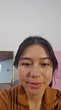 Snapshot of pink_flower_ chatting on 01-21-25, 10:41 pink flower online show from 01-21-25, 10:41