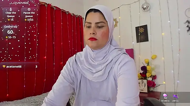 Snapshot of AishaAmin_ chatting on 11-15-25, 03:19 AishaAmin online show from 11-15-25, 03:19