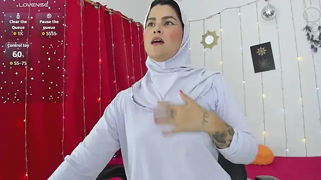 AishaAmin  online show from 01-17-26, 12:21