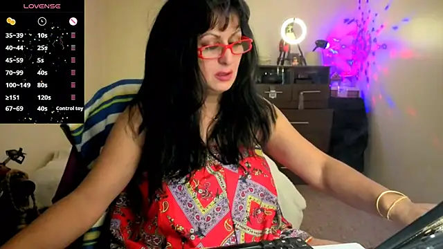 YourDreamLoverr online show from 11-26-25, 12:00