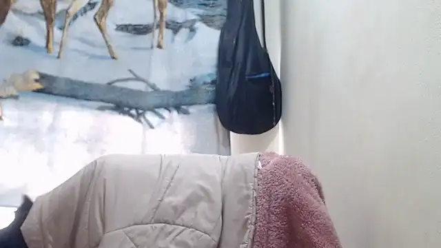 Snapshot of electra-mommy chatting on 03-05-25, 02:45 electra-mommy online show from 03-05-25, 02:45