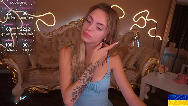 ChloeBrightt online show from 10-02-25, 08:05