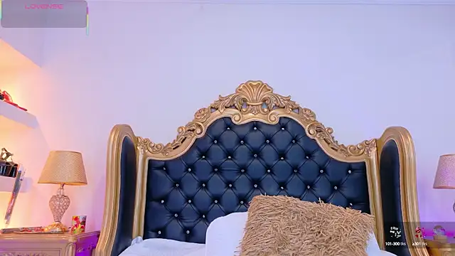 AdelinaVans online show from 10-20-25, 04:40