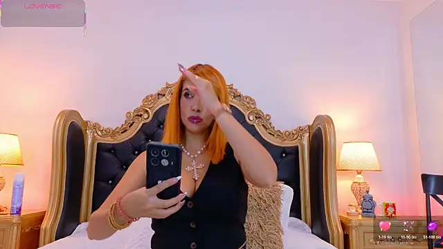 AdelinaVans online show from 11-17-25, 12:33