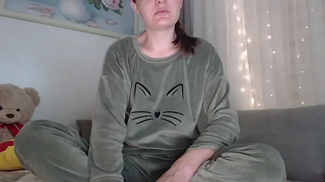  JustmeHere  online show from 11-24-25, 11:04