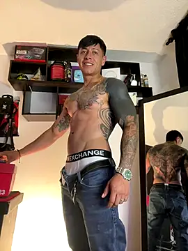 Snapshot of darmod chatting on 10-09-25, 04:21 darmod online show from 10-09-25, 04:21