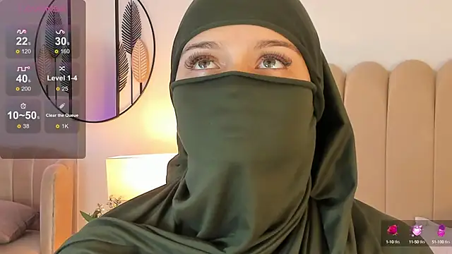 anna-henao online show from 12-13-24, 01:44