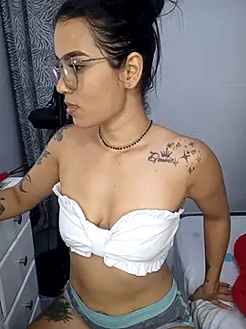 Amy sweet-03 online show from 10-17-25, 04:48