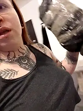 divine eve online show from 12-13-25, 09:53