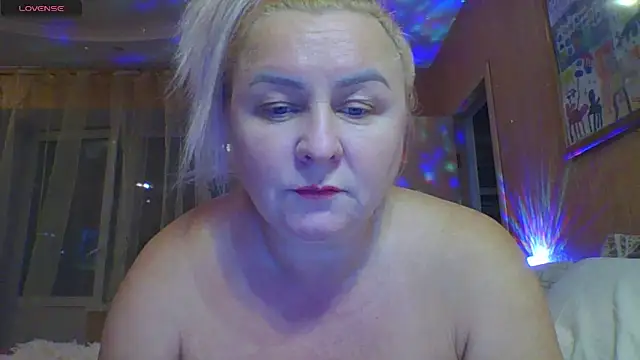 mira robinsonnn online show from 10-19-25, 09:26