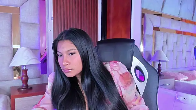 Snapshot of LinnaGardenia chatting on 01-11-26, 01:27 LinnaGardenia online show from 01-11-26, 01:27