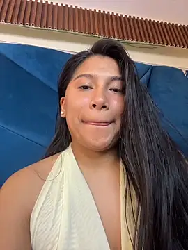 Snapshot of LinnaGardenia chatting on 02-25-26, 01:37 LinnaGardenia online show from 02-25-26, 01:37