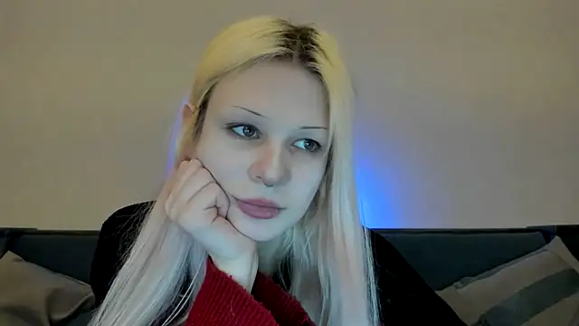 Snapshot of sashakiss99 chatting on 12-22-24, 01:33 sashakiss99 online show from 12-22-24, 01:33