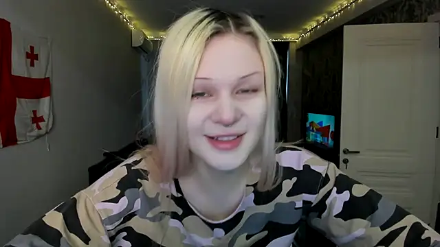 Snapshot of sashakiss99 chatting on 01-23-25, 10:11 sashakiss99 online show from 01-23-25, 10:11