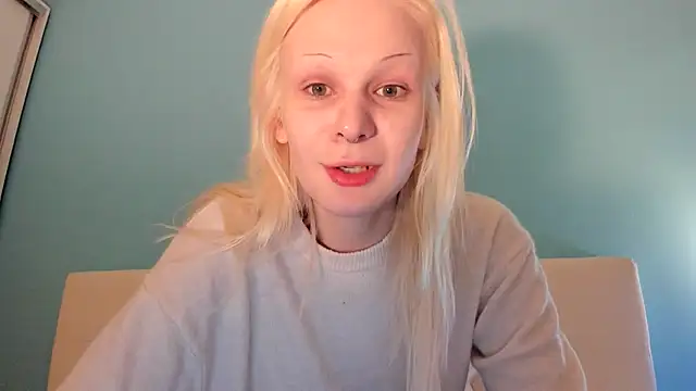 Snapshot of sashakiss99 chatting on 12-16-25, 09:31 sashakiss99 online show from 12-16-25, 09:31